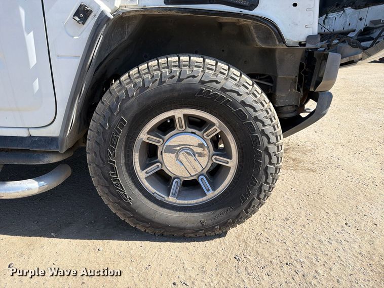 image for item EP3059 2005 Hummer H2 limousine