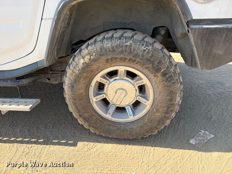image for item EP3059 2005 Hummer H2 limousine
