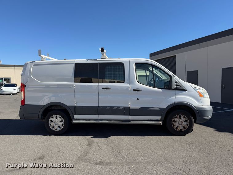 image for item EP3068 2016 Ford Transit 250 van