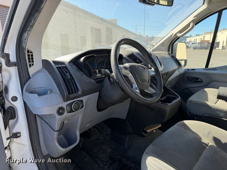 image for item EP3068 2016 Ford Transit 250 van