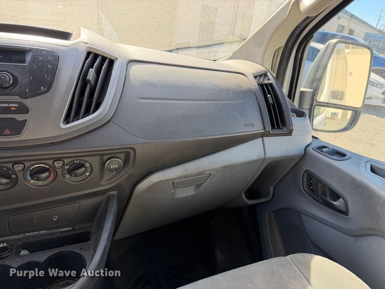 image for item EP3068 2016 Ford Transit 250 van