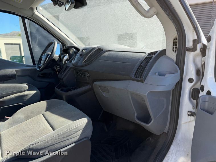 image for item EP3068 2016 Ford Transit 250 van
