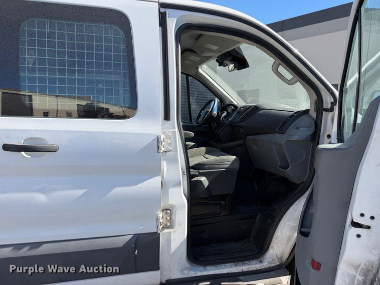image for item EP3068 2016 Ford Transit 250 van