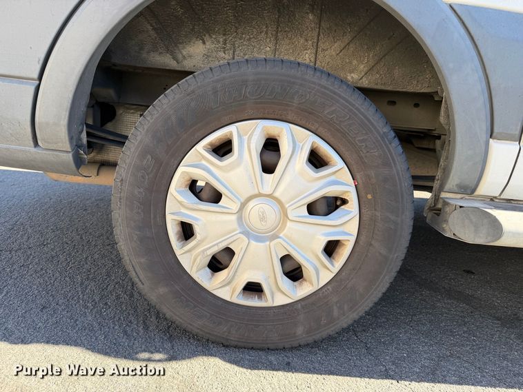 image for item EP3068 2016 Ford Transit 250 van