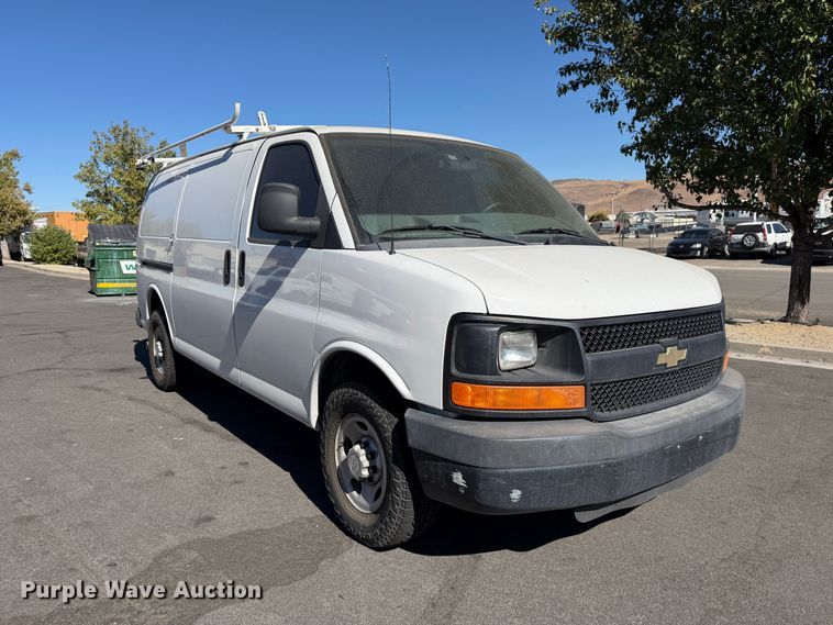 image for item EP3070 2015 Chevrolet Express 2500 van