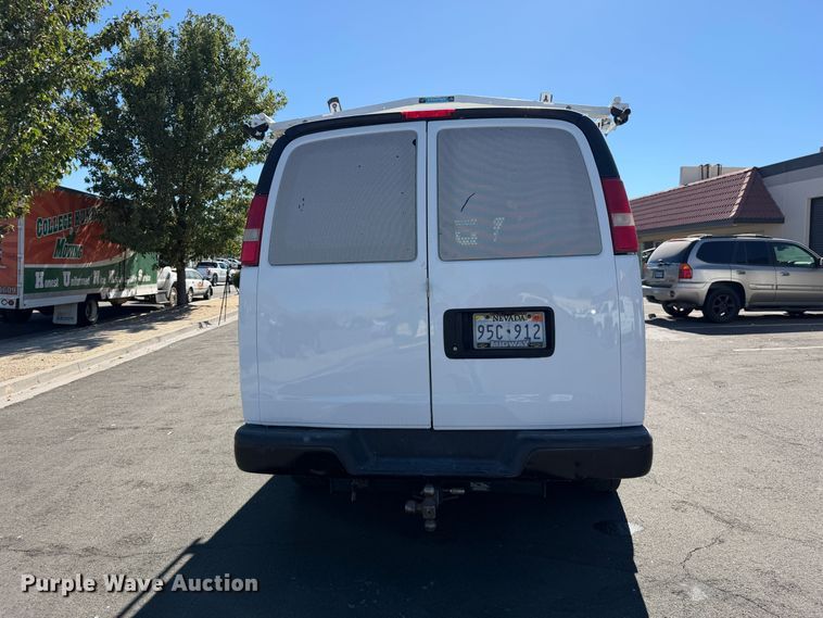 image for item EP3070 2015 Chevrolet Express 2500 van