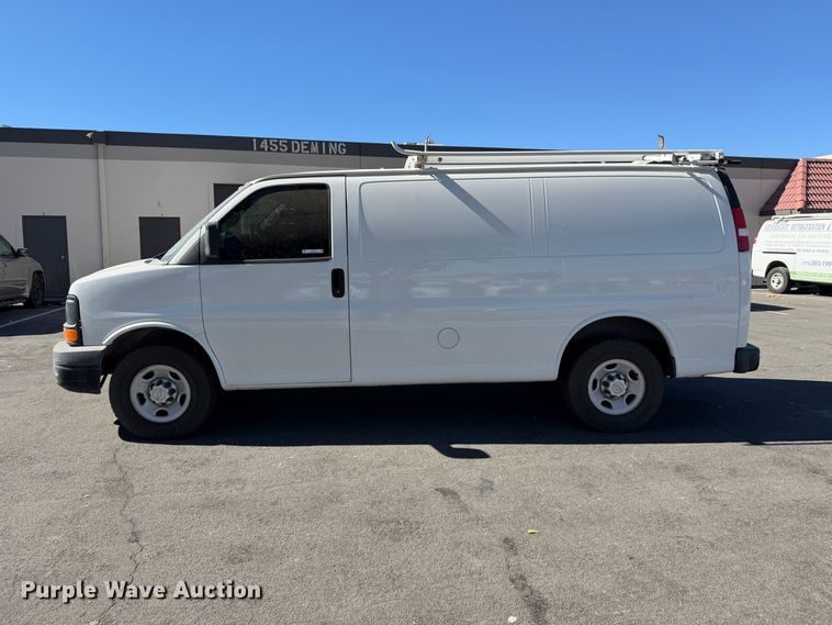 image for item EP3070 2015 Chevrolet Express 2500 van