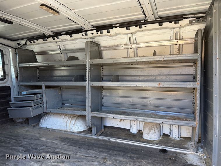 image for item EP3070 2015 Chevrolet Express 2500 van