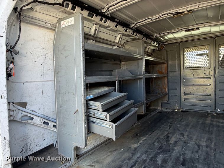 image for item EP3070 2015 Chevrolet Express 2500 van