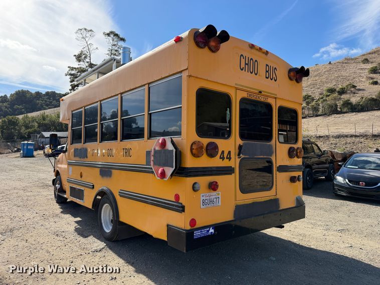 image for item EP3104 1999 Chevrolet Express camper