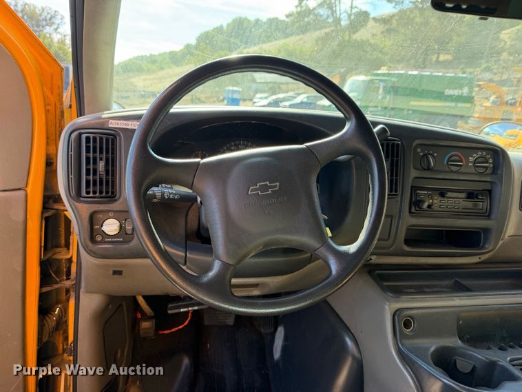 image for item EP3104 1999 Chevrolet Express camper