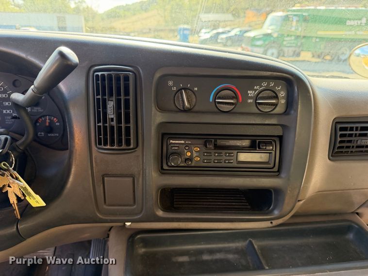image for item EP3104 1999 Chevrolet Express camper