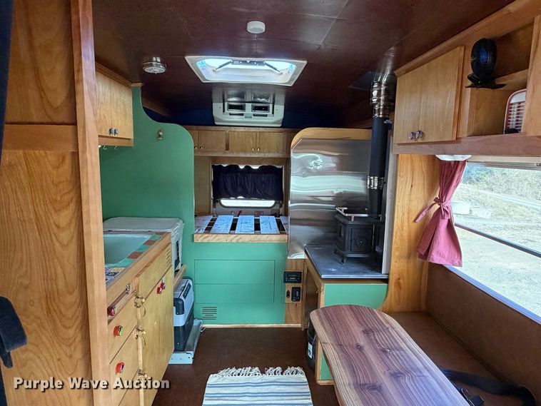 image for item EP3104 1999 Chevrolet Express camper