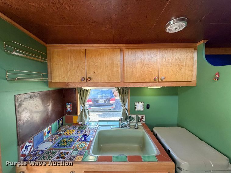 image for item EP3104 1999 Chevrolet Express camper
