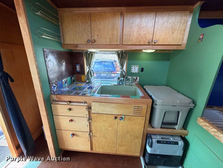 image for item EP3104 1999 Chevrolet Express camper