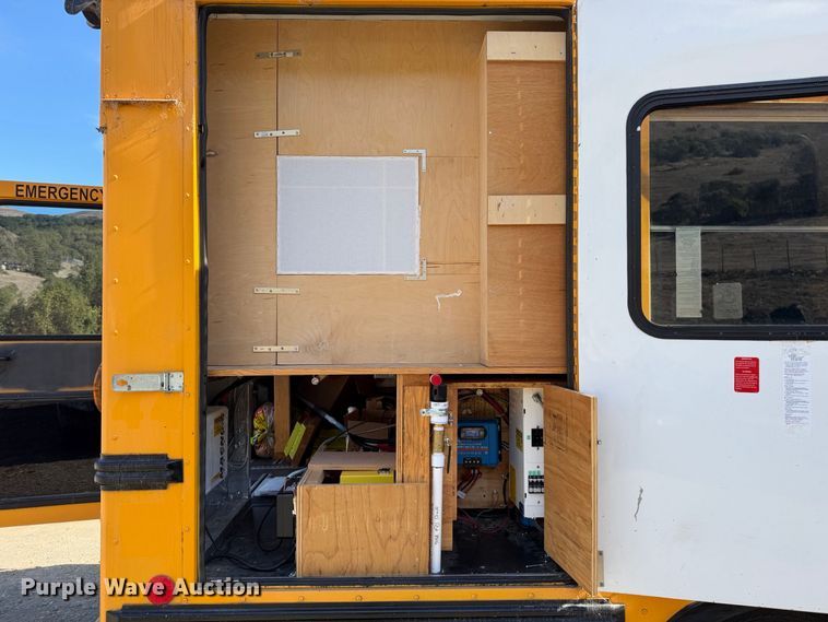image for item EP3104 1999 Chevrolet Express camper