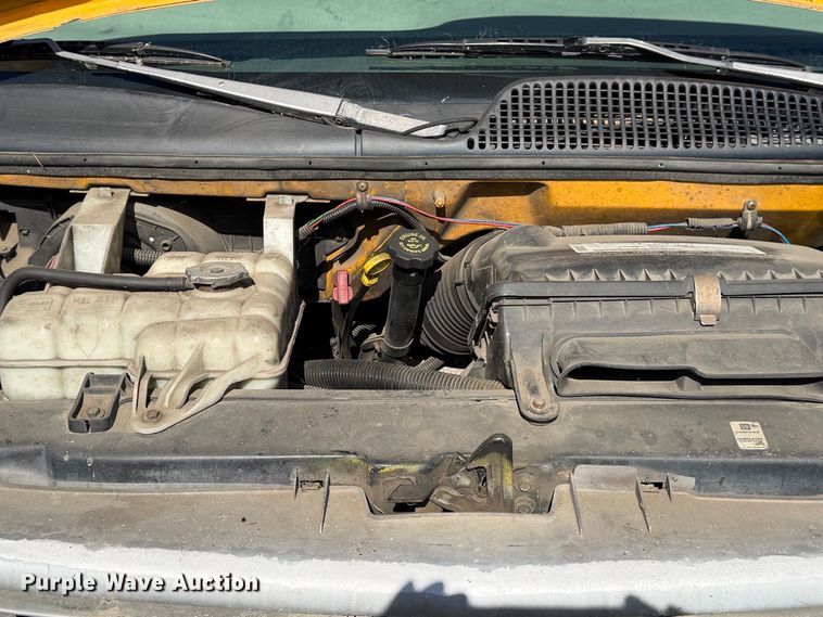 image for item EP3104 1999 Chevrolet Express camper