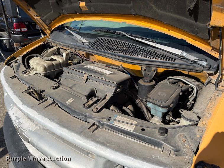 image for item EP3104 1999 Chevrolet Express camper