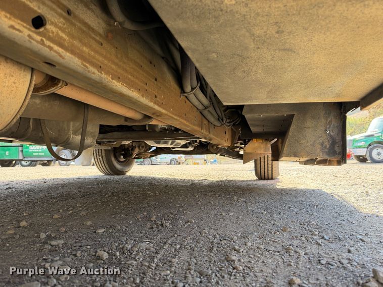 image for item EP3104 1999 Chevrolet Express camper