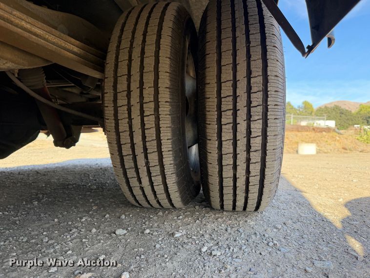 image for item EP3104 1999 Chevrolet Express camper