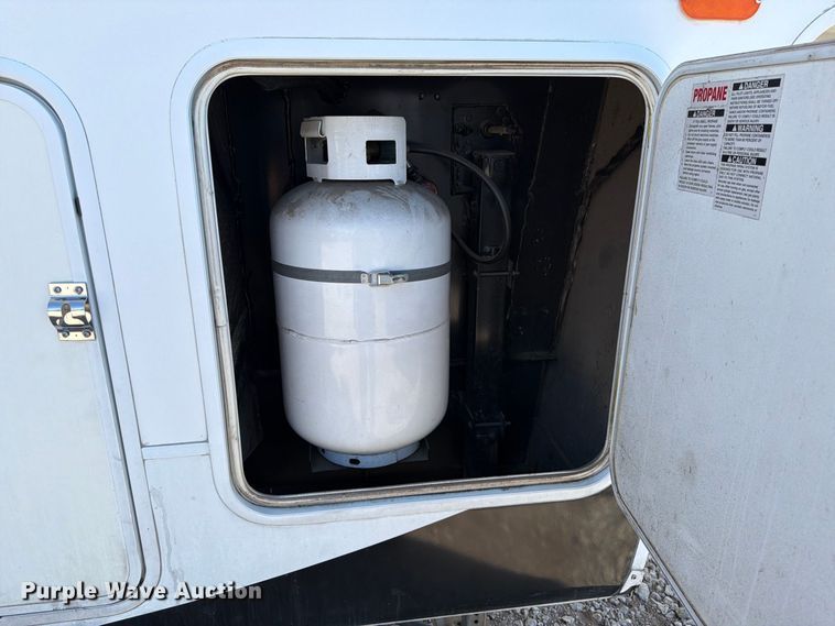 image for item EP7920 2011 Forest River XLR 386X12 camper