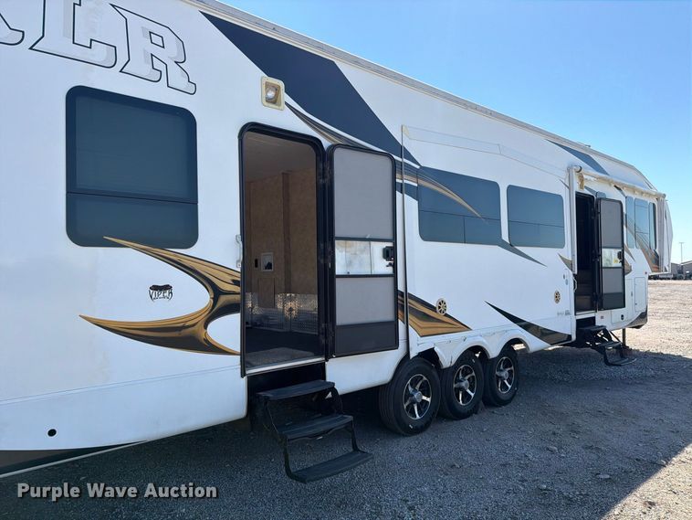 image for item EP7920 2011 Forest River XLR 386X12 camper