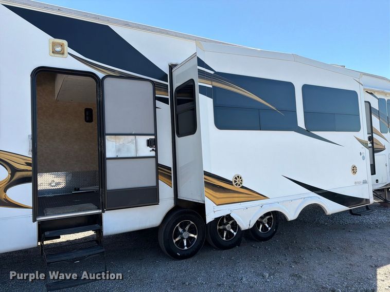 image for item EP7920 2011 Forest River XLR 386X12 camper