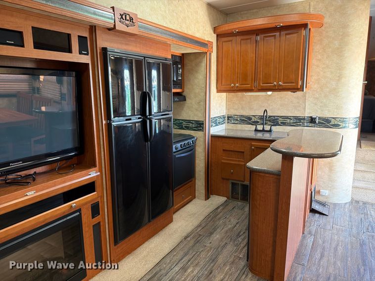 image for item EP7920 2011 Forest River XLR 386X12 camper