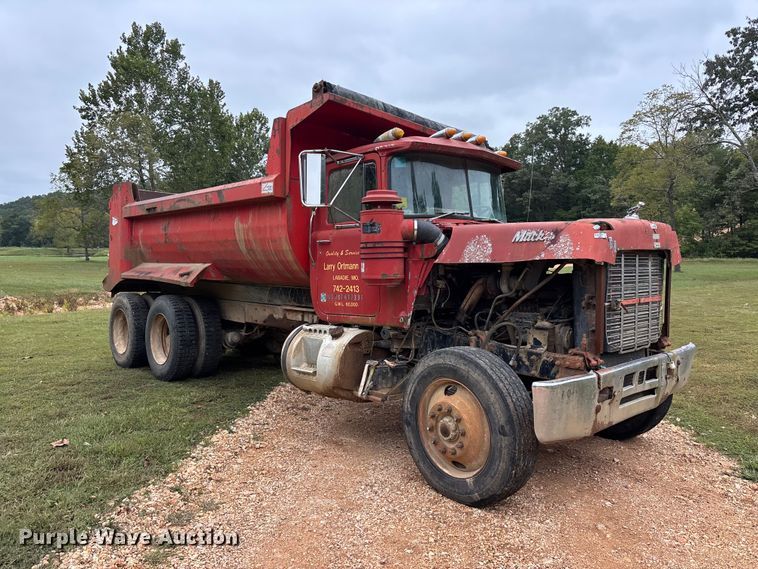 image for item ER3385 1985 Mack R688ST dump truck
