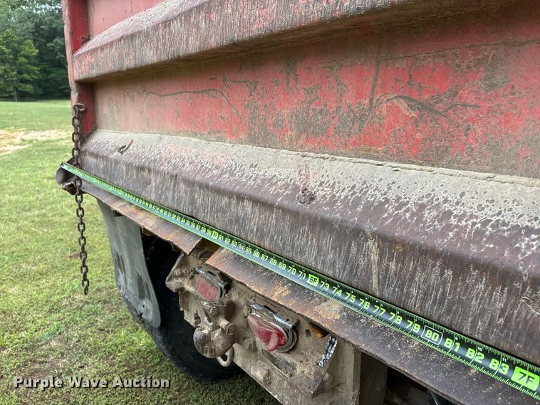 image for item ER3385 1985 Mack R688ST dump truck