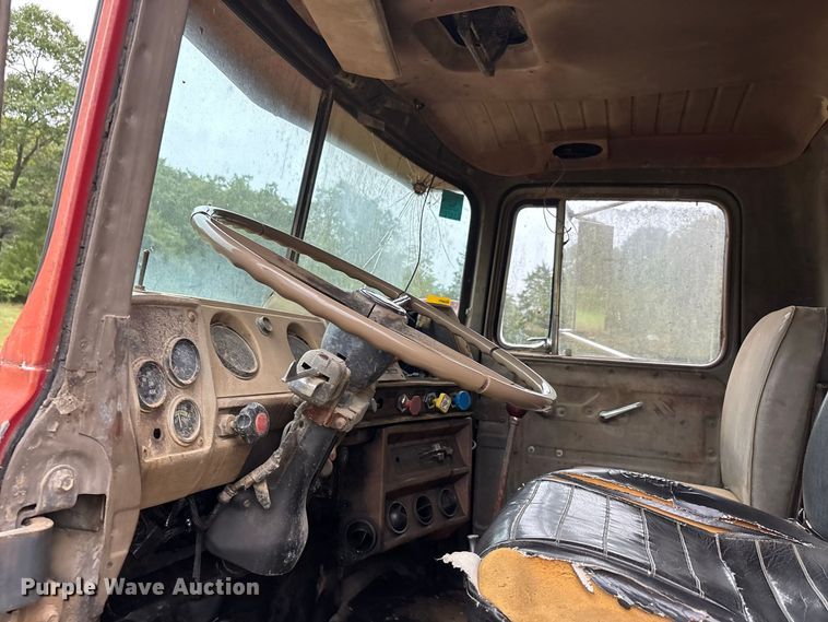 image for item ER3385 1985 Mack R688ST dump truck