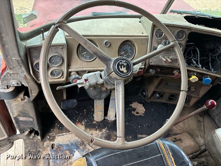 image for item ER3385 1985 Mack R688ST dump truck