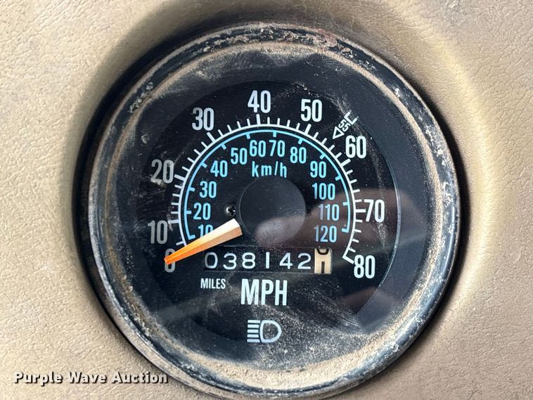 image for item ER3385 1985 Mack R688ST dump truck