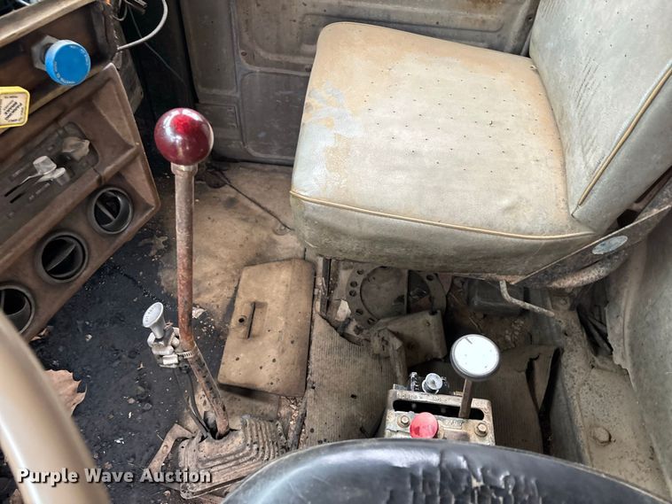 image for item ER3385 1985 Mack R688ST dump truck
