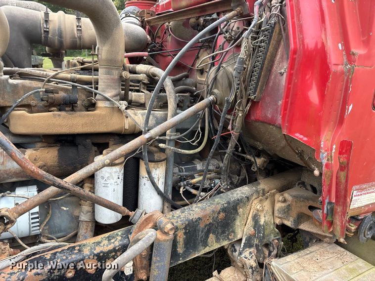 image for item ER3385 1985 Mack R688ST dump truck