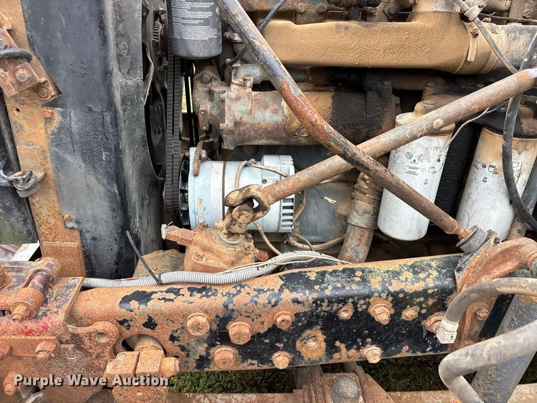 image for item ER3385 1985 Mack R688ST dump truck