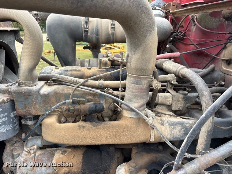 image for item ER3385 1985 Mack R688ST dump truck