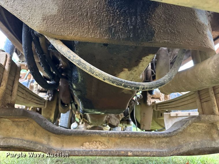 image for item ER3385 1985 Mack R688ST dump truck