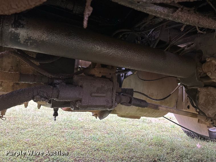 image for item ER3385 1985 Mack R688ST dump truck