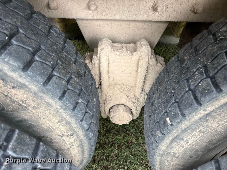 image for item ER3385 1985 Mack R688ST dump truck