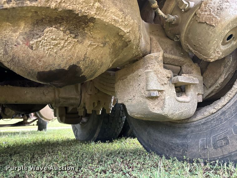 image for item ER3385 1985 Mack R688ST dump truck