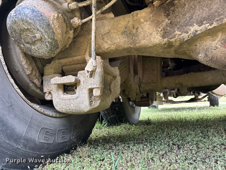 image for item ER3385 1985 Mack R688ST dump truck