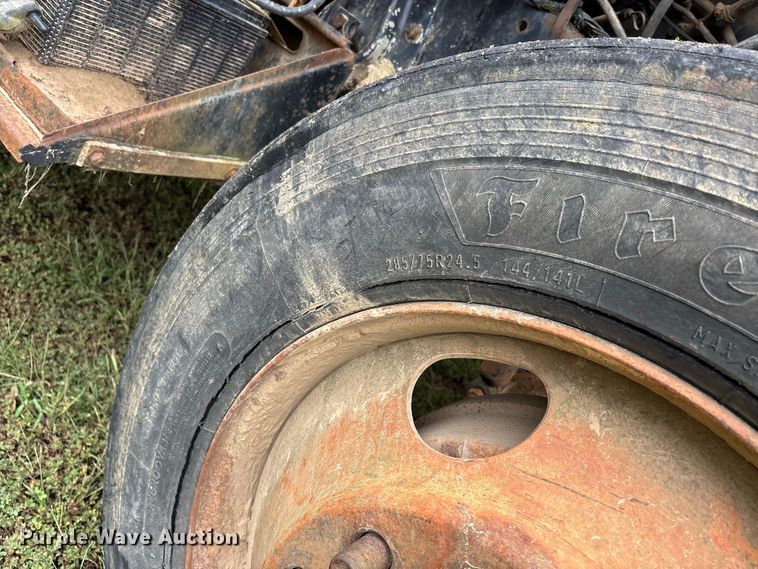 image for item ER3385 1985 Mack R688ST dump truck