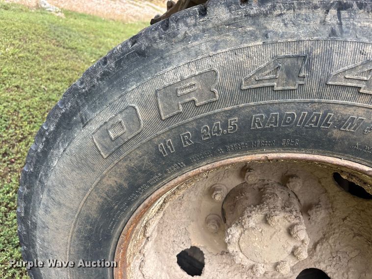 image for item ER3385 1985 Mack R688ST dump truck