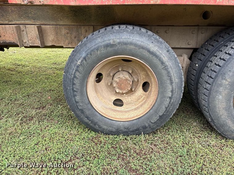image for item ER3385 1985 Mack R688ST dump truck