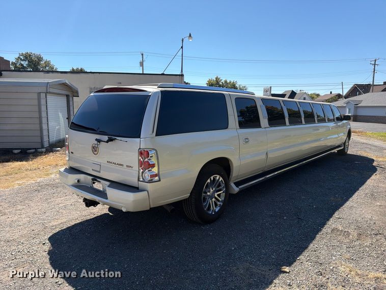 image for item ER3481 2003 Cadillac Escalade limousine