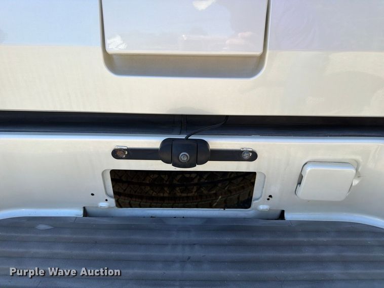 image for item ER3481 2003 Cadillac Escalade limousine