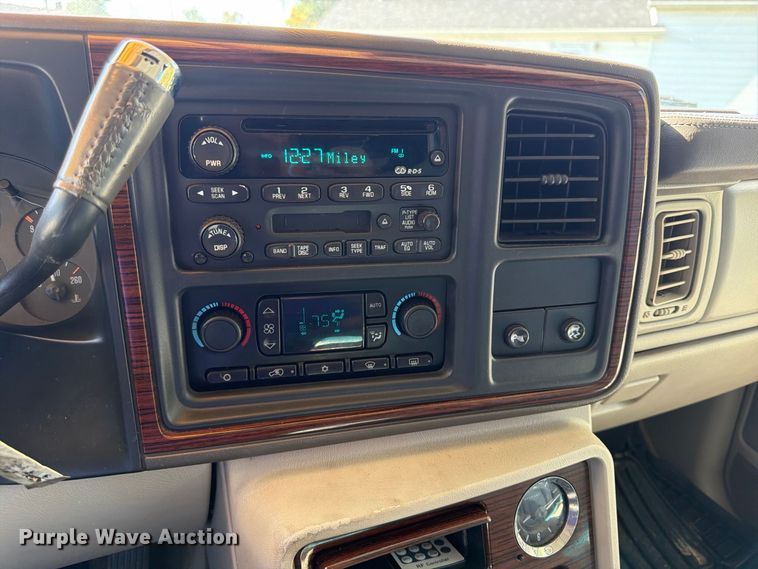 image for item ER3481 2003 Cadillac Escalade limousine