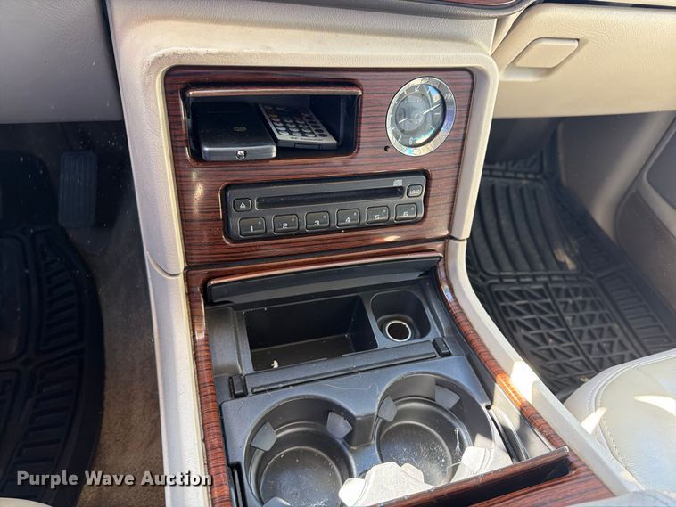 image for item ER3481 2003 Cadillac Escalade limousine