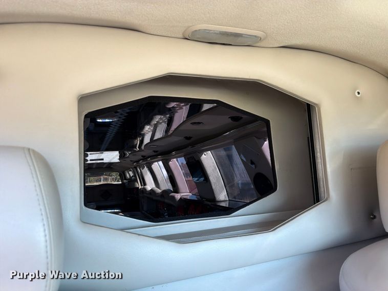 image for item ER3481 2003 Cadillac Escalade limousine